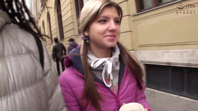 Vulture: Gina Gerson - frumusețe rusoaică rasă