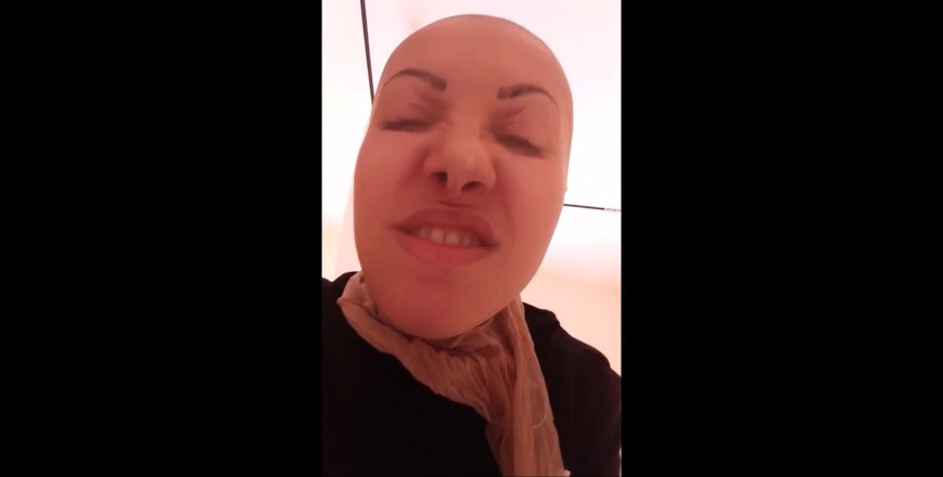 savannahamatoriale: ストッキングを履いていると、顔も鼻もとても豚っぽいです