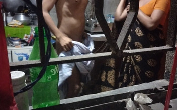 Fantacycutting: Casalinga del villaggio indiano che scopa video