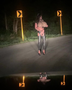 Orlandi480: Crossdresser velikost X Roanyer Cumming Venku