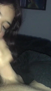 Iubita mea îmi oferă unele dintre cele mai bune muie în camera mea - porno în spaniolă