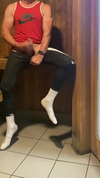 Dilf Jockdad87 Is Horned up in the Sauna Again!