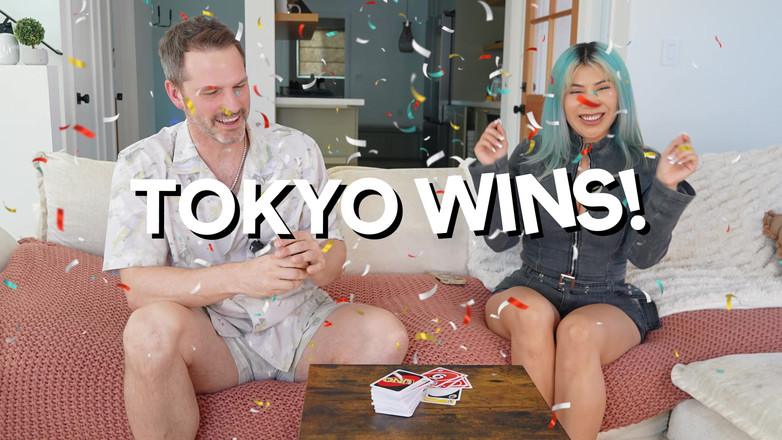 Tommy Wood XXX: Big Ass Latina che gioca nuda Uno e Twister su...