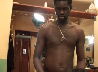 Bareback TV: White dude sucking and fucking BBC