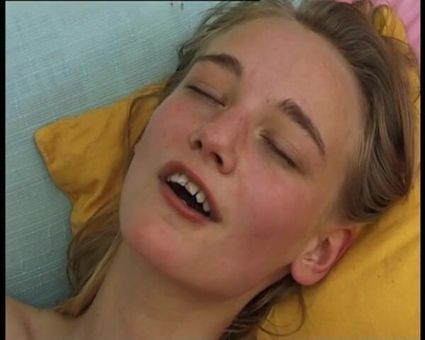 YOUR FIRST PORN: Luna Real Teen Orgasm with Luna