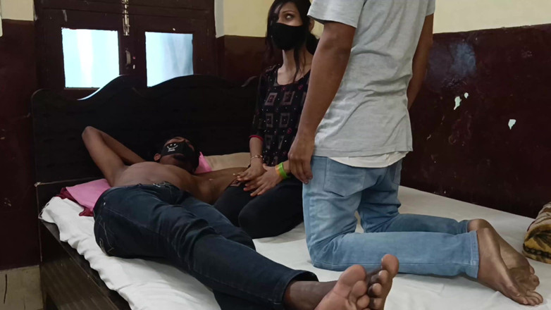 HousewifeGeeta: Дружина подзвонила хлопцеві і відтрахала його, тому що член чоловіка-рогоносця не збудували