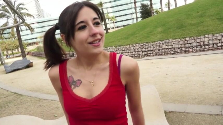 Lethal Teens: Cute teen loves eating cum