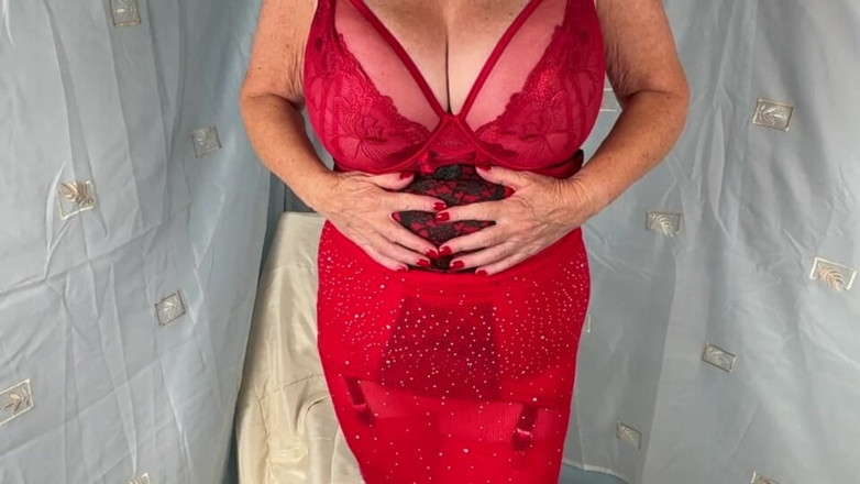Aunty Sandra vintage girdle queen: Mătușa Sandra totul în Red Vgq 75
