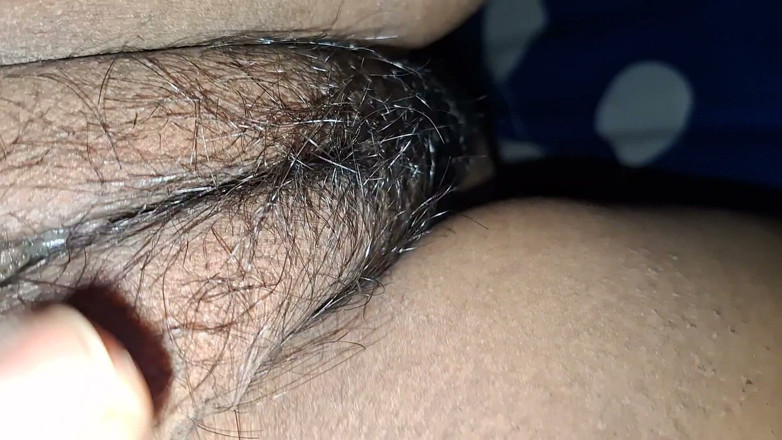 horneySonu: Telugu sonu mostra il corpo nudo