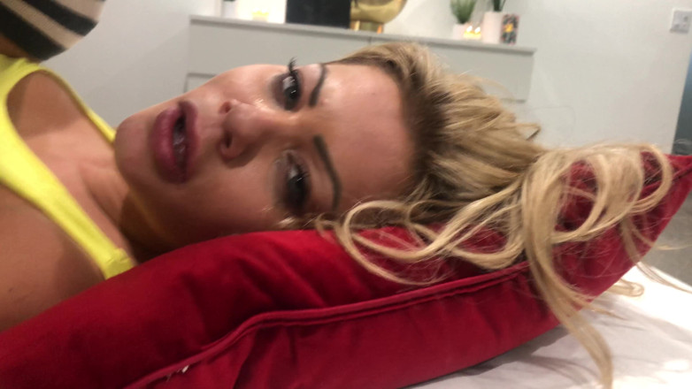 The Keiran Lee: Die junge blonde riley steele wird von dickem schwanz hart...