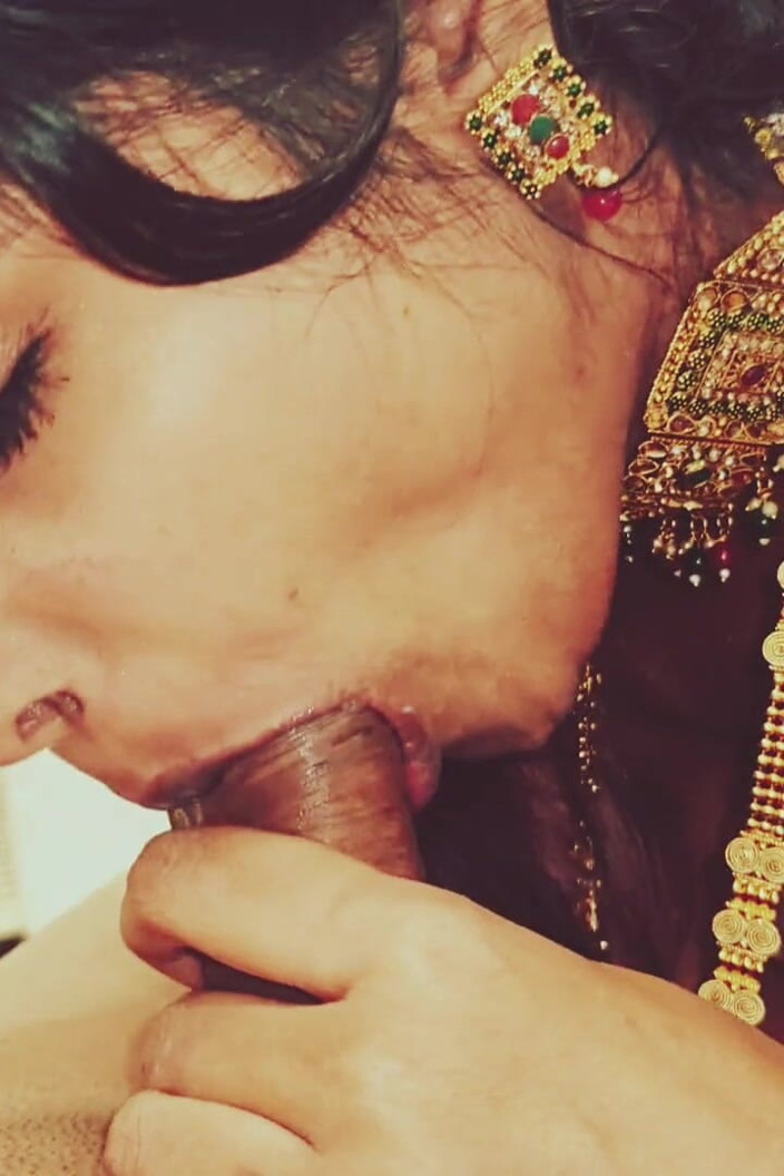 HOTKAMASUTRA: Akash knullade tejaswini tills hennes fitta vattnade