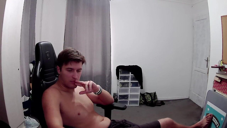 Palko Krisztian: Masturbace na webu