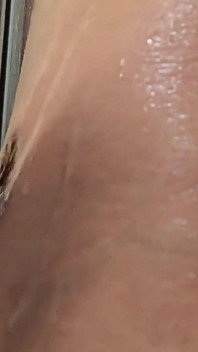 Meine mitbewohner bemerken wahrscheinlich, wenn ich diese dinge unter der Dusche mache ...
