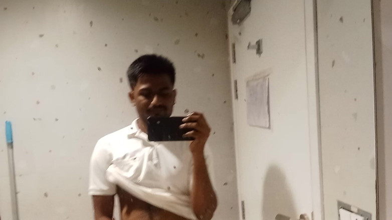 KUMBHA MANOJ KUMAR: Bintang porno vip di pompa tangan sendiri