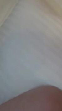 Jovem esposa com um Hobby Safado Petite C Cup - beleza adora provocar e brincar com cada polegada