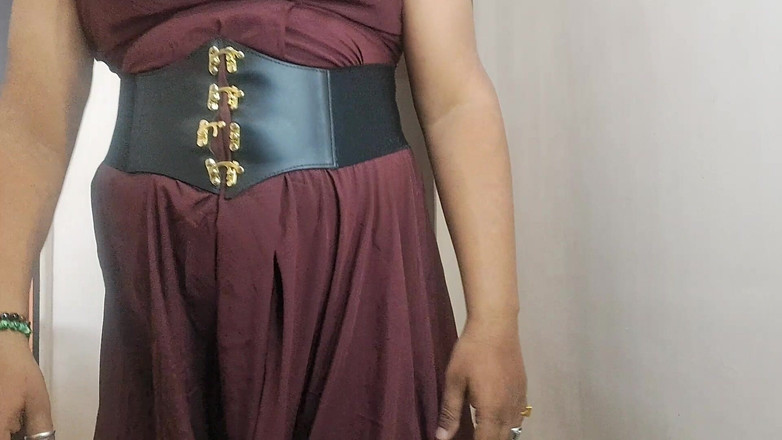 Indiansissychubby: Gadis hot ini lagi asik bertukar pasangan sambil pakai kolor