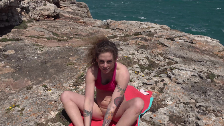 German amateur - 100% German hardcore videos: Sexy německá MILFka šuká na pláži