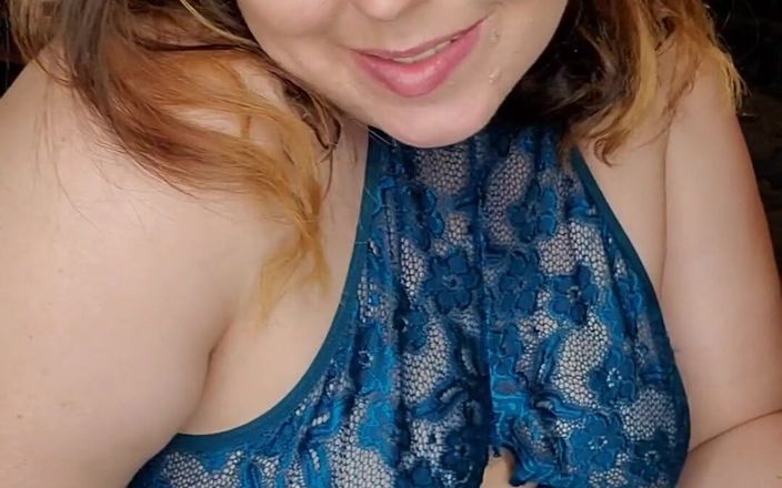 KinkyKatie: Ho dovuto vestirmi tutto per dire al mio vero fratellastro...