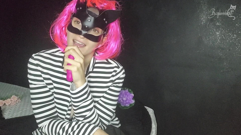 BigBoobCat: 你好，我是你梦中的小猫你想和我一起玩吗？我在等你