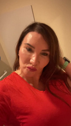 Sophie James: Tôi có thể cưỡi con cu của bạn ở vị trí...