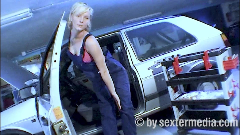 Sextermedia by Pete: Hot Garage Strip with Pussy Fingering