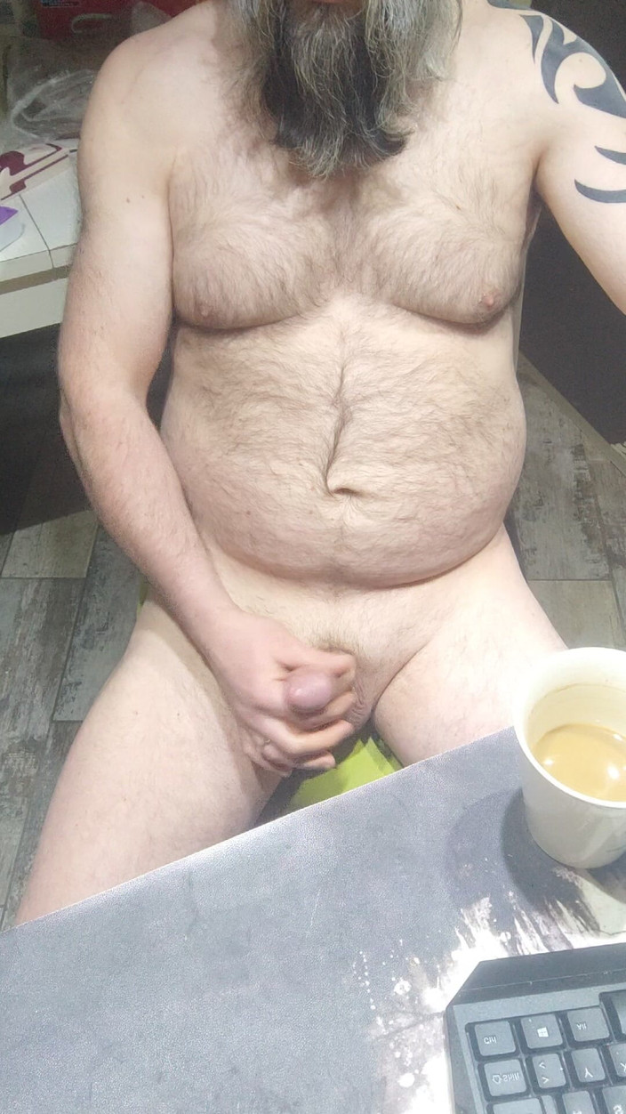 Wanker: Minum coffe pagi-pagi dan ngocok kontolku