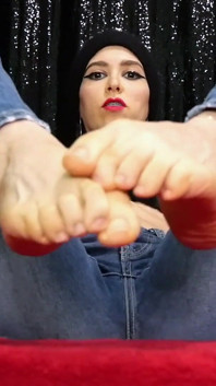 Feet and Jeans Worship