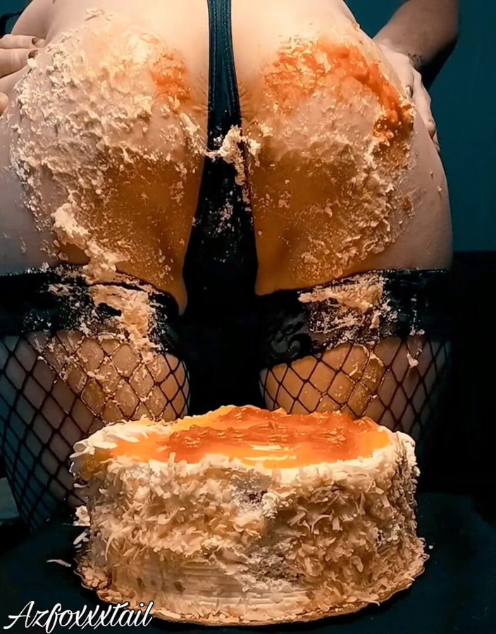 AzFoxxxTailPhelicia: ケーキタイムのケツプレイ