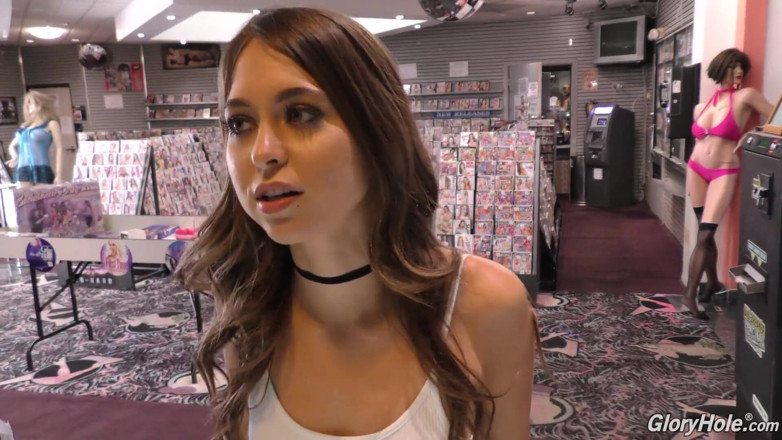 Gloryhole: Riley Reid interracial gloryhole