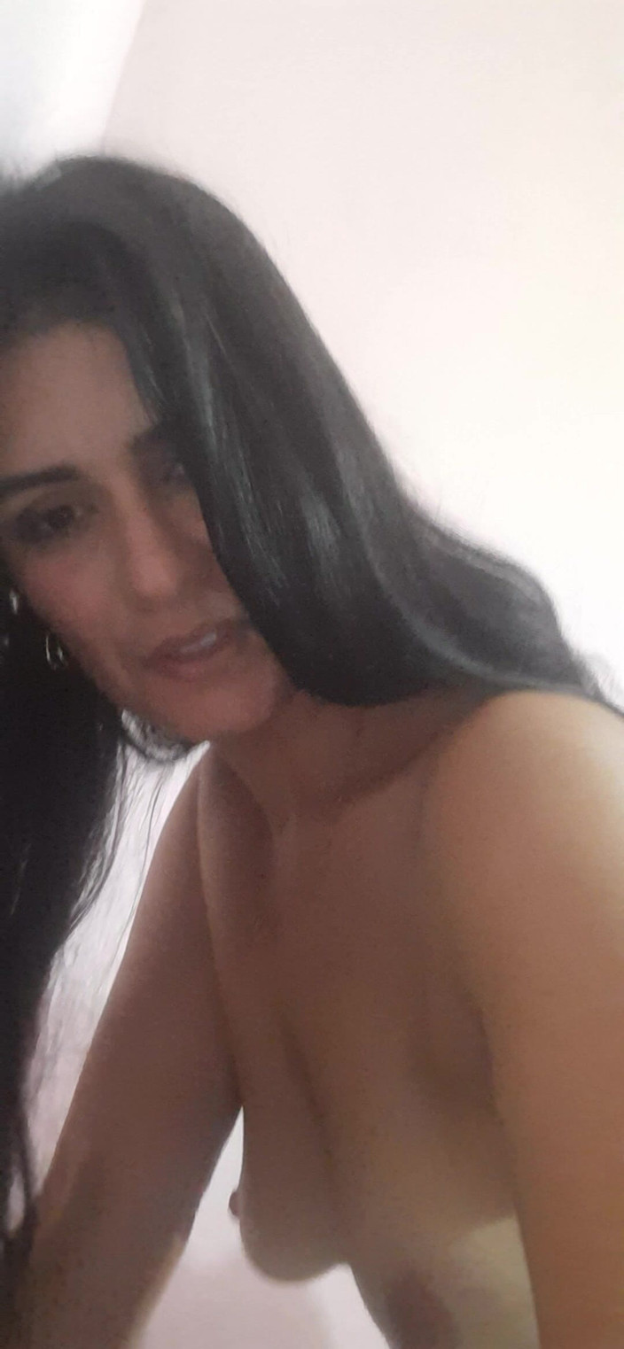 Renatinharj: Vanessinha mit Gewalt packen