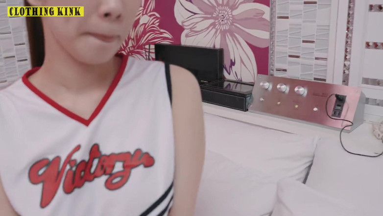 A case of fling: Aziatische engel 24193