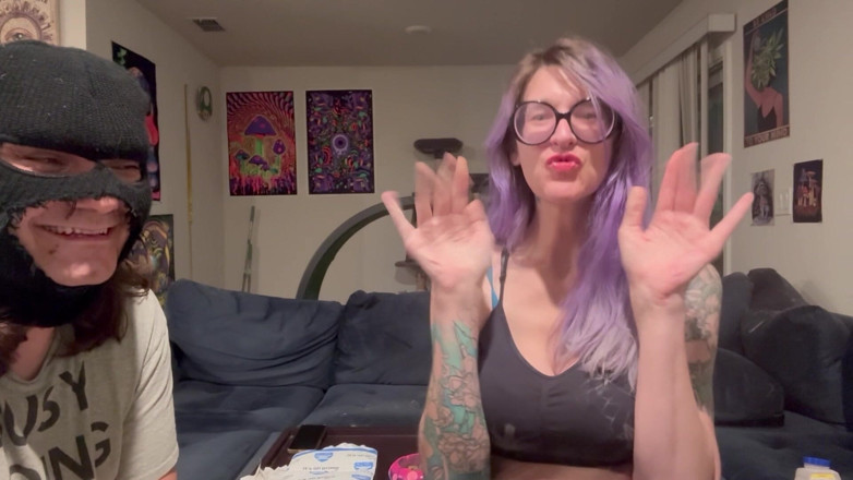 Peppermint Giantess: 67 Gigantess długi ugryzienie palca