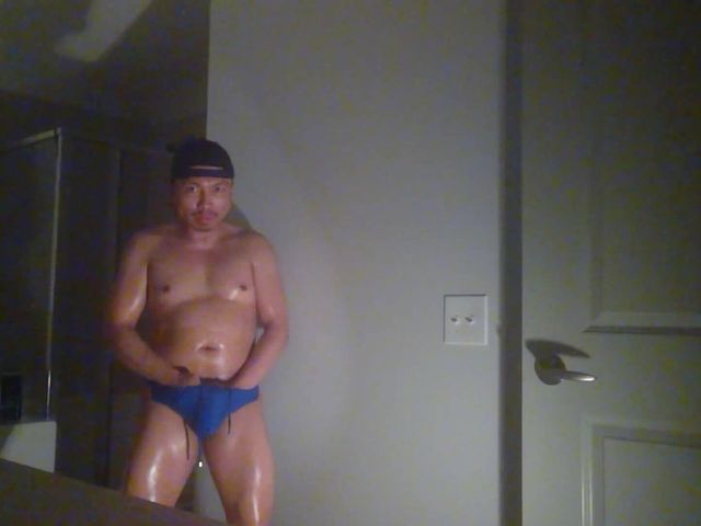 Oiled up and Posing While Wearing Speedos! (Xian Quatro)