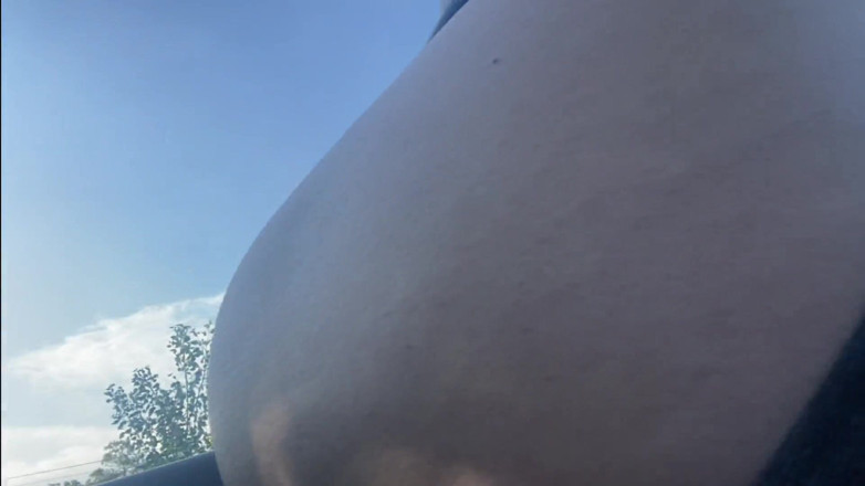 Elena917: J’ai utilisé un vélo pour la masturbation matinale et l’orgasme