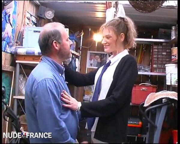 La France a Poil: Awek kolej blonde yang ketat diliwat oleh zakar besar