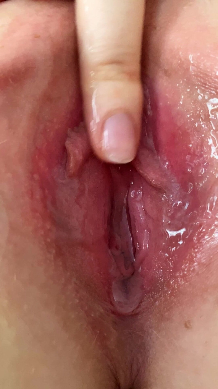 AmyHi: Rakaman dekat melampau pepek basah dan orgasme kelentit