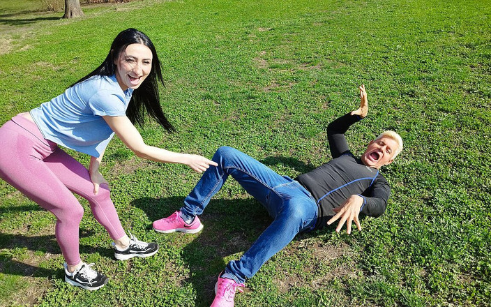 Dans VR: Didi Zerati VR - Behine Ths Scenes - buceta peluda faz velho...