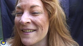 成熟したウォッチャー吸いa黒コックでa公園