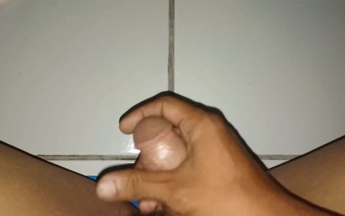 Ngocok terus: Eu me masturbei depois de ver um vídeo pornô