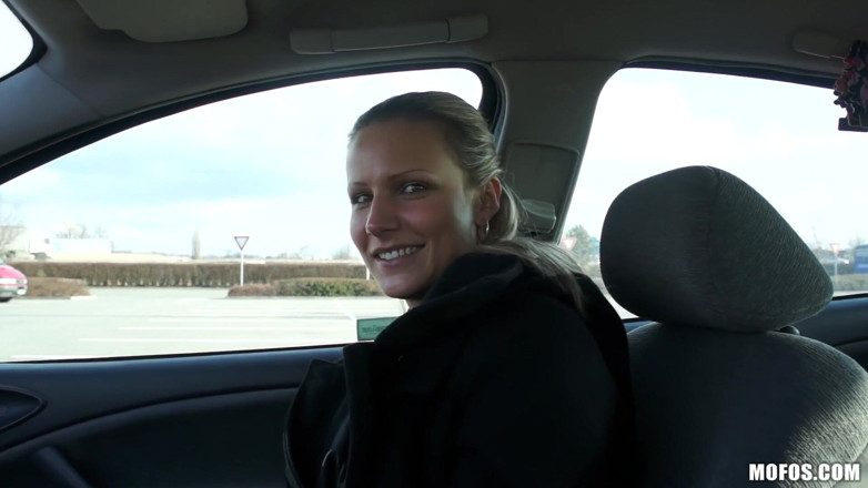 Public Pickups: Public Pickups - Dando a Holly uma carona para pagar por...