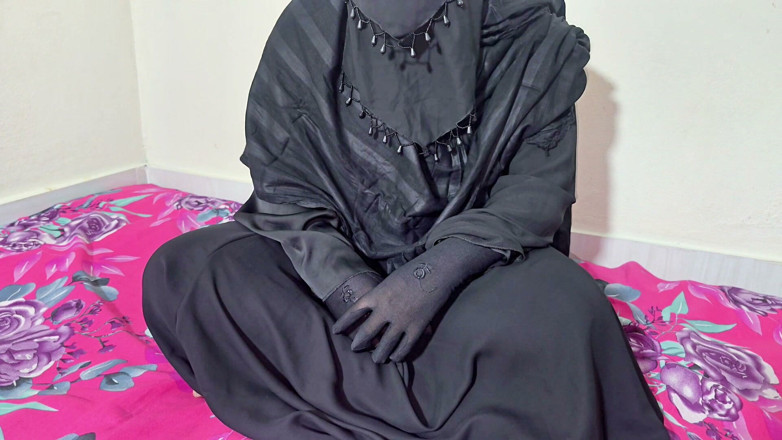 BD_X_HUB: De hijab-dragende vrouw van de hujur hard neuken op zijn...