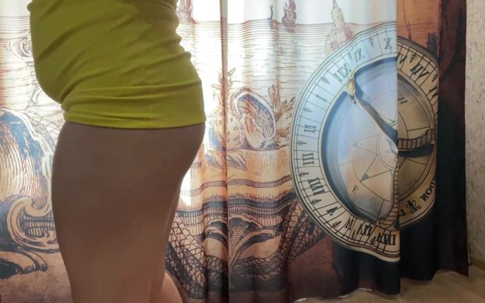 Lux Eva: Madrasta em vestido amarelo