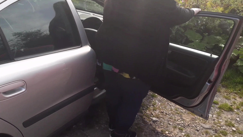SSBBWLadyBrads: BBW SSBBW kämpft darum, in auto zu passen + peinungen