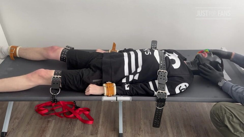 Inmate Cody and SubEdgeX: Gimp için su nefes oyunu