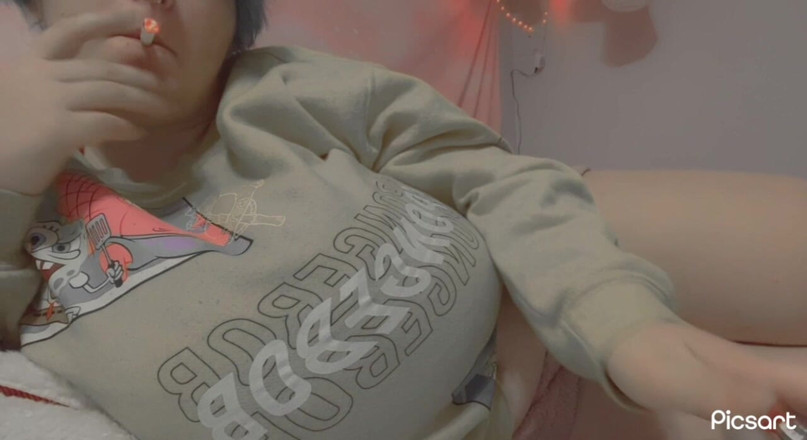 Mushroombitchx: Netflix ve Smoke
