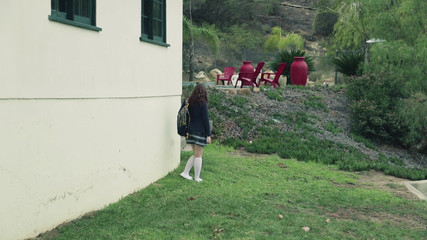 Sweet Sinner: Rekabet eden üvey kız kardeşler sahnesi 1