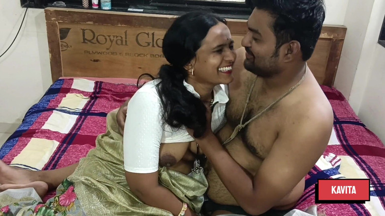 Kavita _zawazawi: Desi Indian Couple Passionate Horney Close up Fuck in Saree,...