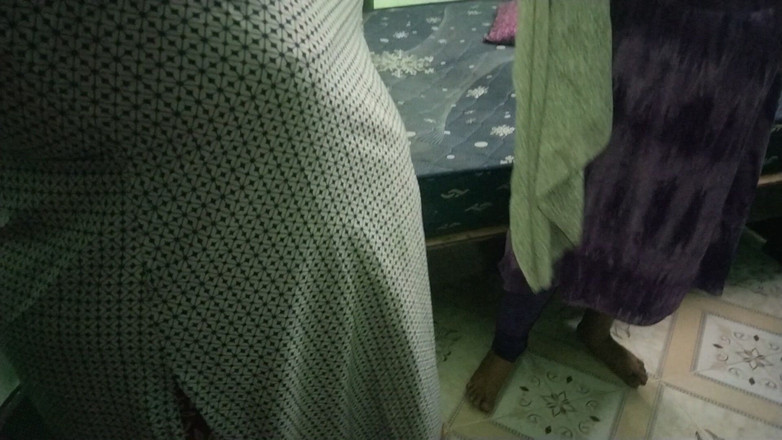 Tamil lesbian: 撮影準備