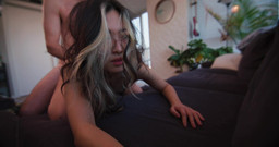 TheMindofTommy: Beug das neue mädchen über meine couch