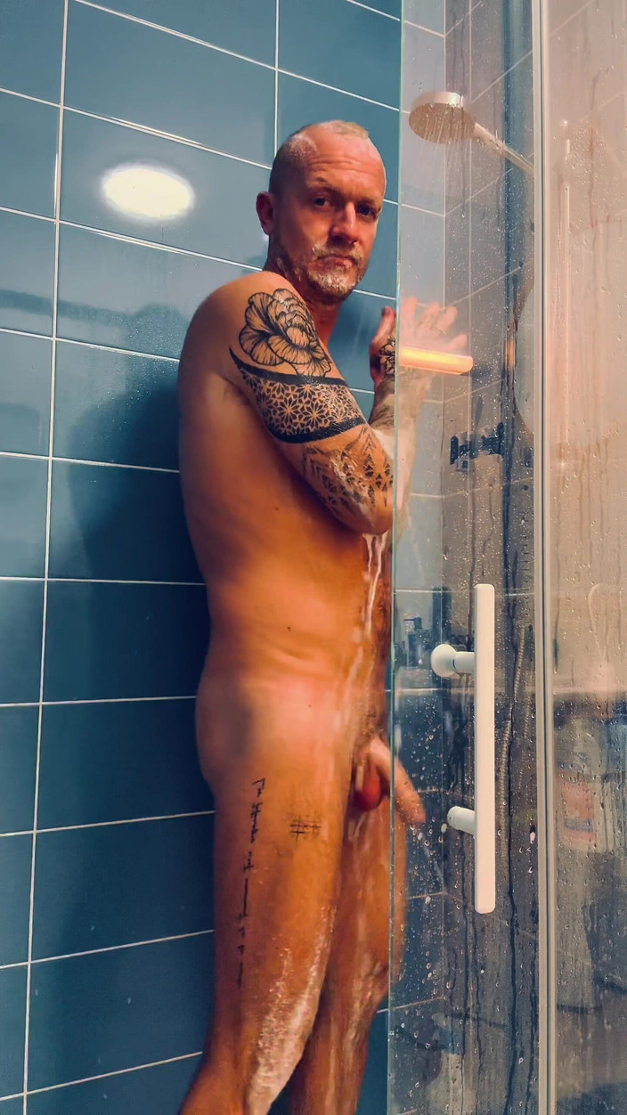 mekcho92000: 熱いシャワーと急なトイレ